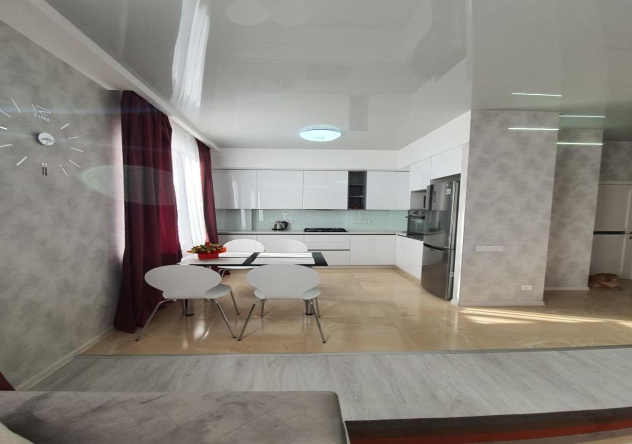 Lux New Apartment 2019 Kharkiv Eksteriør billede