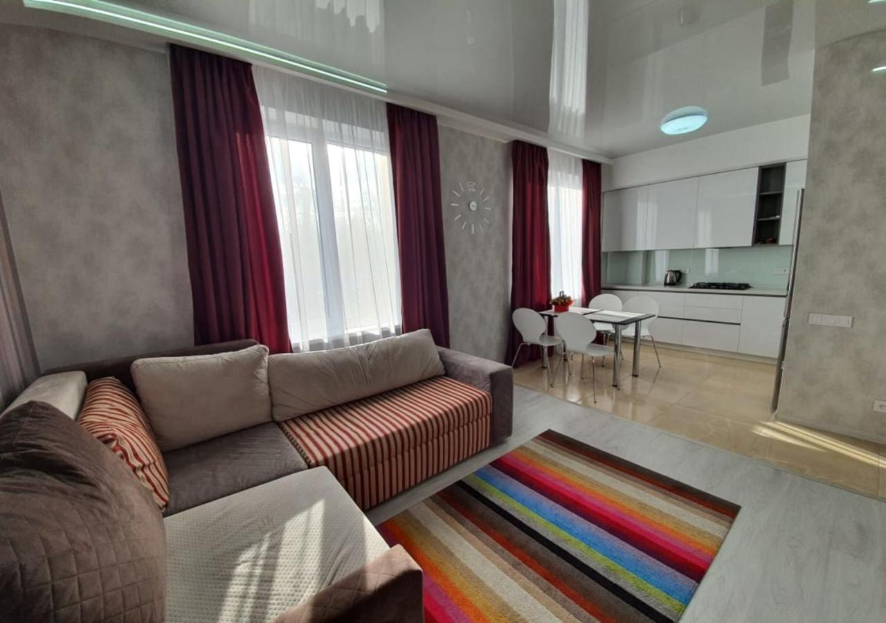 Lux New Apartment 2019 Kharkiv Eksteriør billede